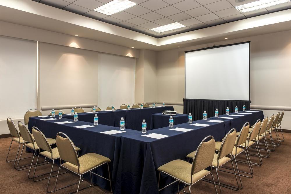 加莱里亚斯蒙特雷喜来登酒店 外观 照片 Meeting room at the Hilton San Diego Bayfront