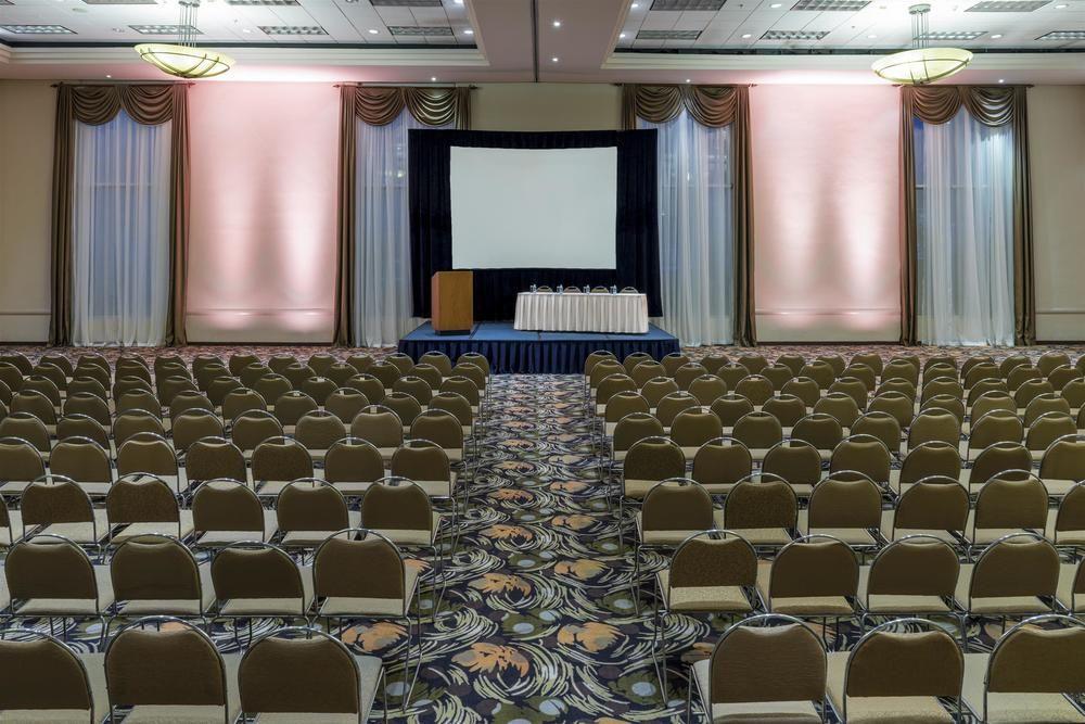 加莱里亚斯蒙特雷喜来登酒店 外观 照片 The ballroom at the Hilton San Francisco