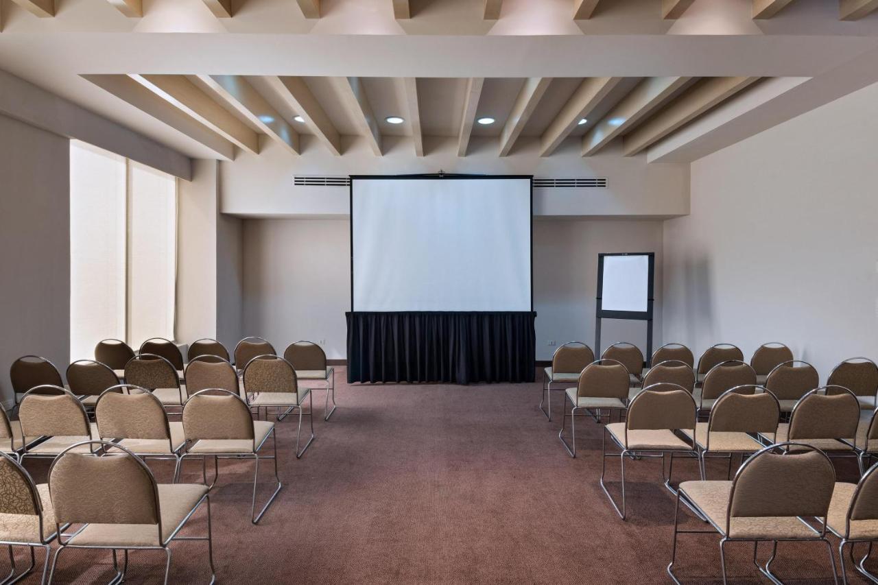 加莱里亚斯蒙特雷喜来登酒店 外观 照片 A typical conference room